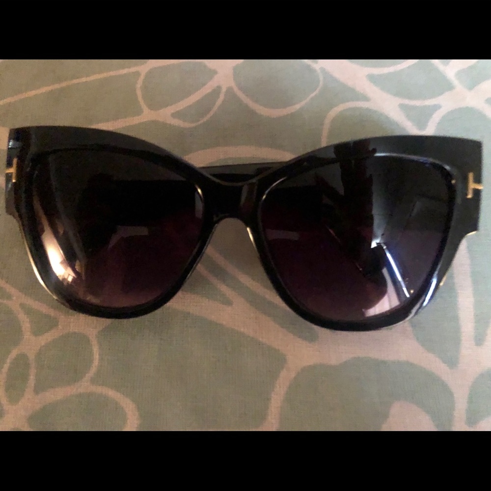 Sunglasses 😎